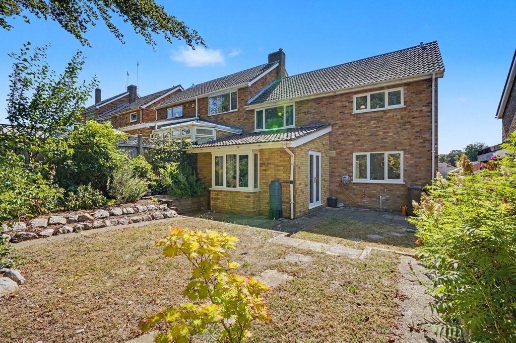 Property photo 2 of 17
