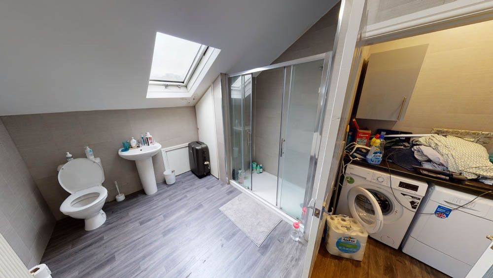 Property photo 2 of 5 A Spacious And Well-Maintained Bathroom Featuring ...