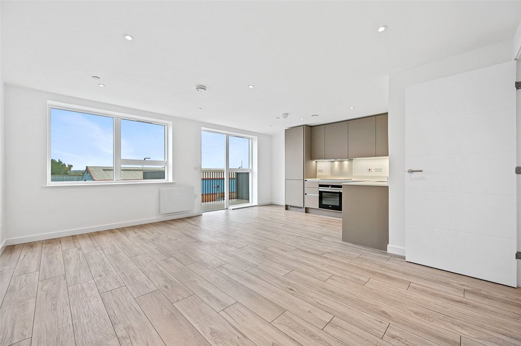 Property photo 1 of 7 Reception Room