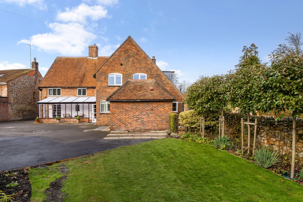 Property photo 2 of 18