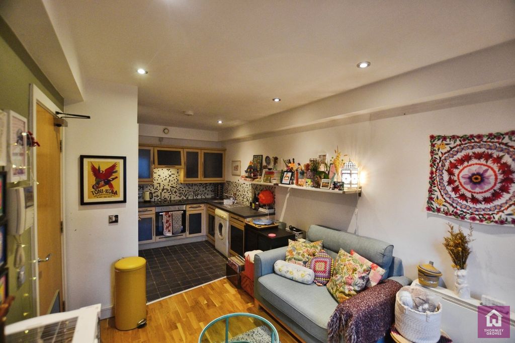 Property photo 3 of 18 Picture No. 10