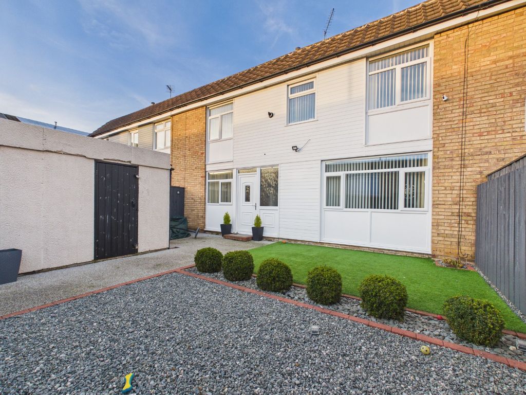 Property photo 1 of 12 4935912