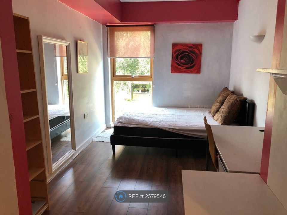 Property photo 1 of 3