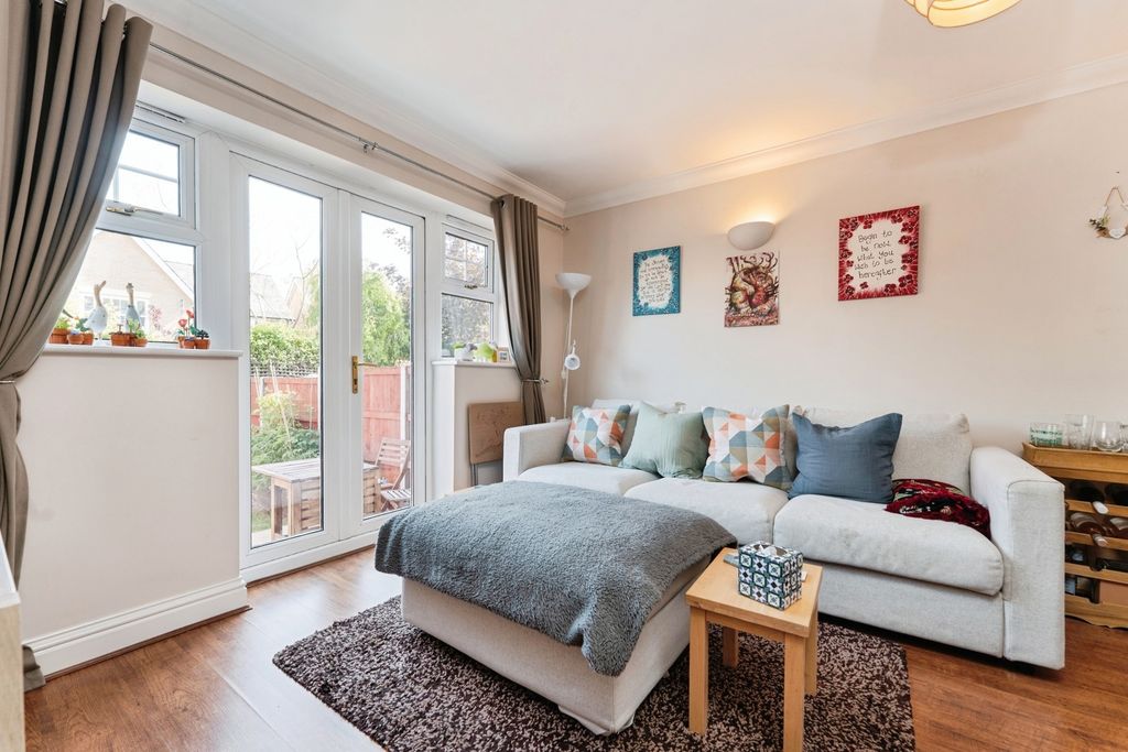 Property photo 3 of 16 Pbox-Img.Jpg