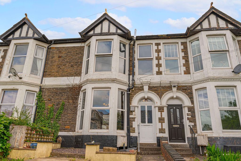 Property photo 1 of 33