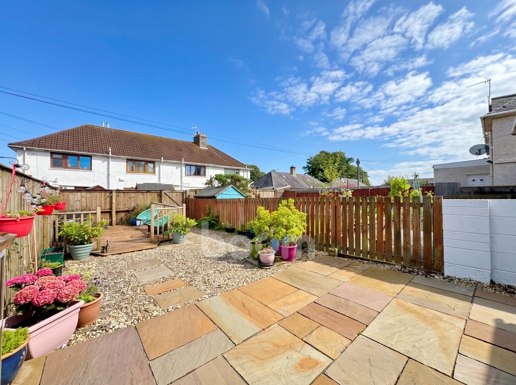 Property photo 3 of 21 Dalry Road, Kilbirnie Rear Garden Pic