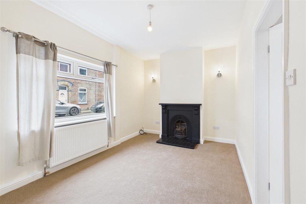 Property photo 3 of 14 Cam04454G0-Pr0015-Still002.Jpg