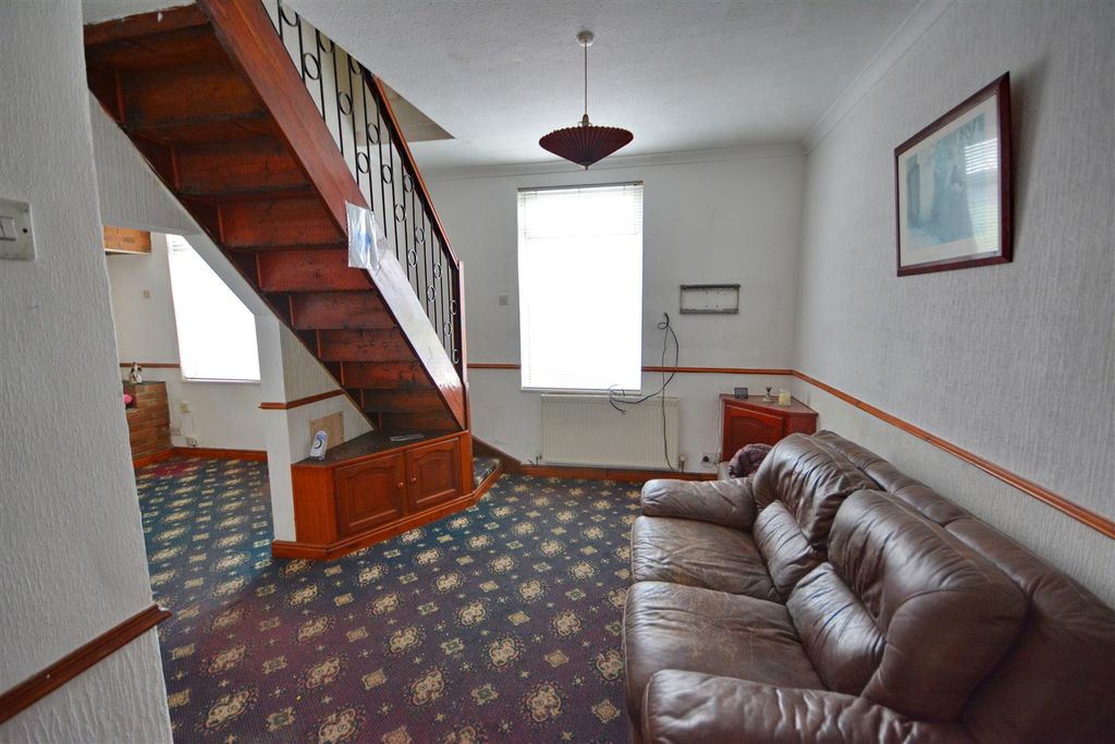 Property photo 2 of 11 Mwg_8496.Jpg