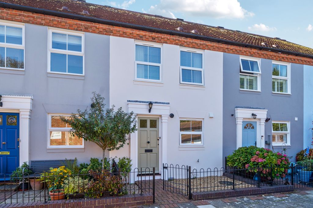 Property photo 1 of 9