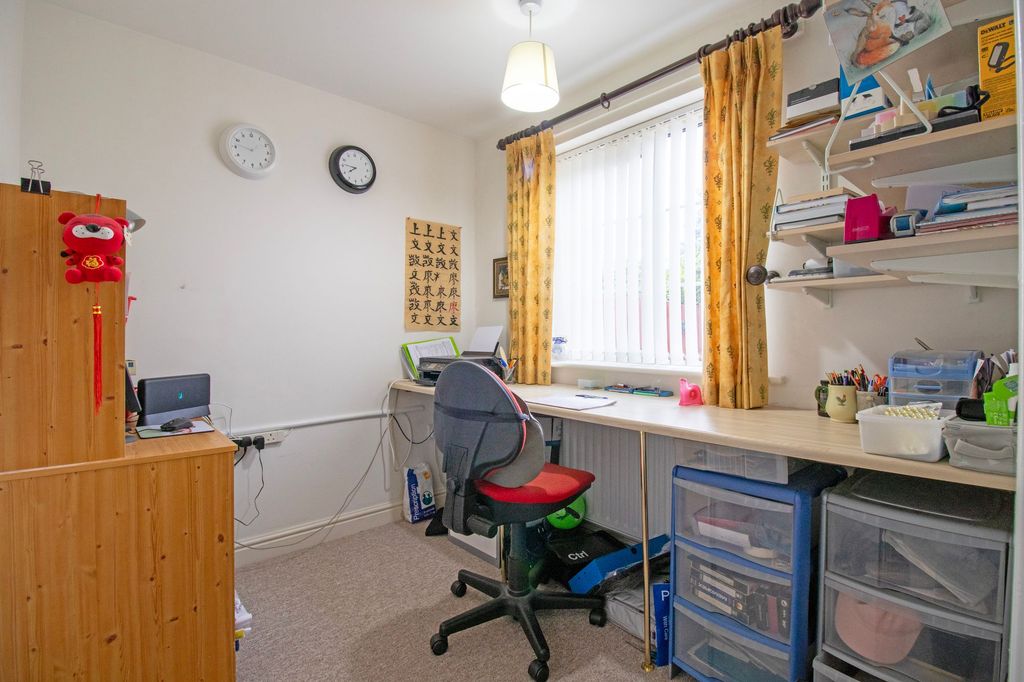 Property photo 3 of 24