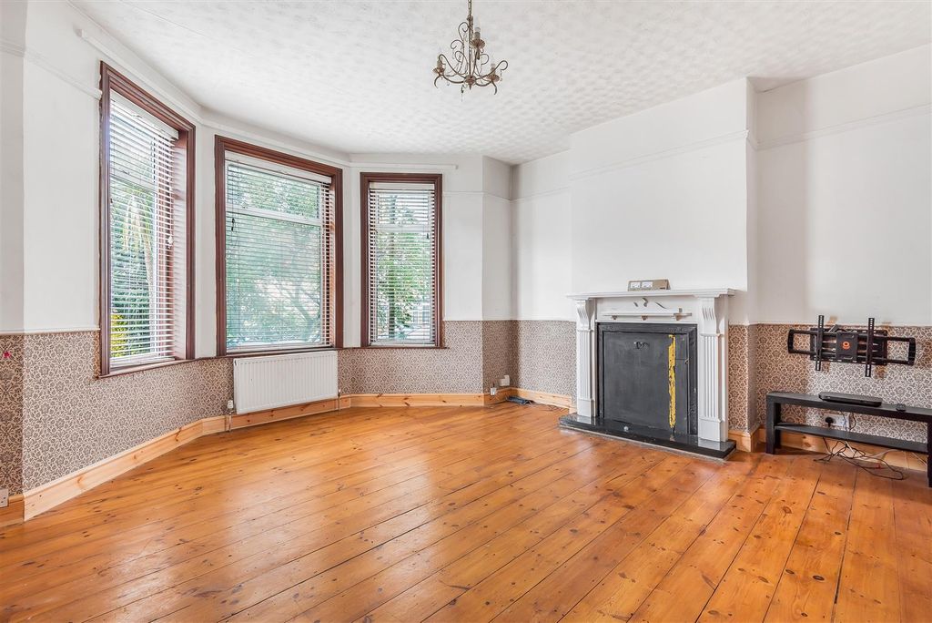 Property photo 3 of 12 692682 (3).Jpg