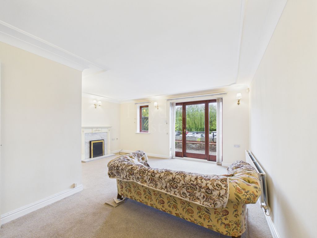 Property photo 3 of 17 Gallery