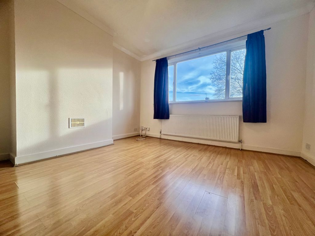 Property photo 3 of 9 Img_2234