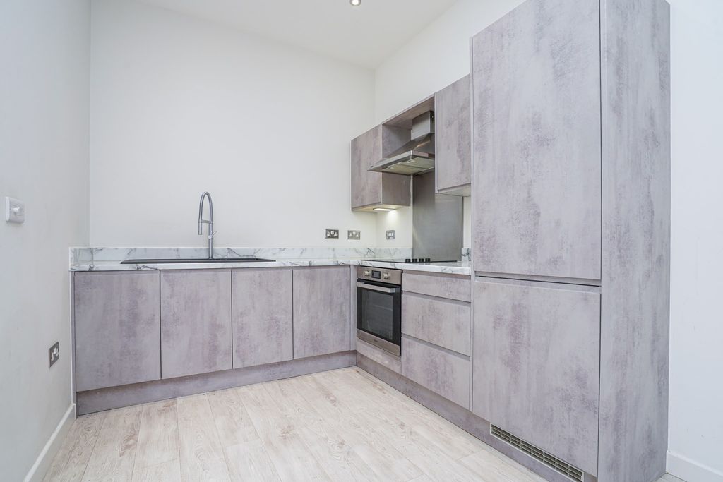 Property photo 2 of 16 Kitchen