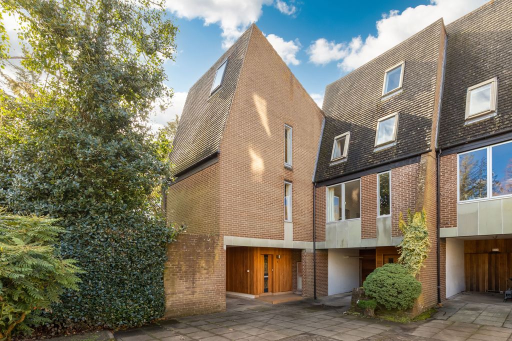 Property photo 1 of 28 40/1 Woodhall Road, Colinton, Edinburgh, Eh13 0Du