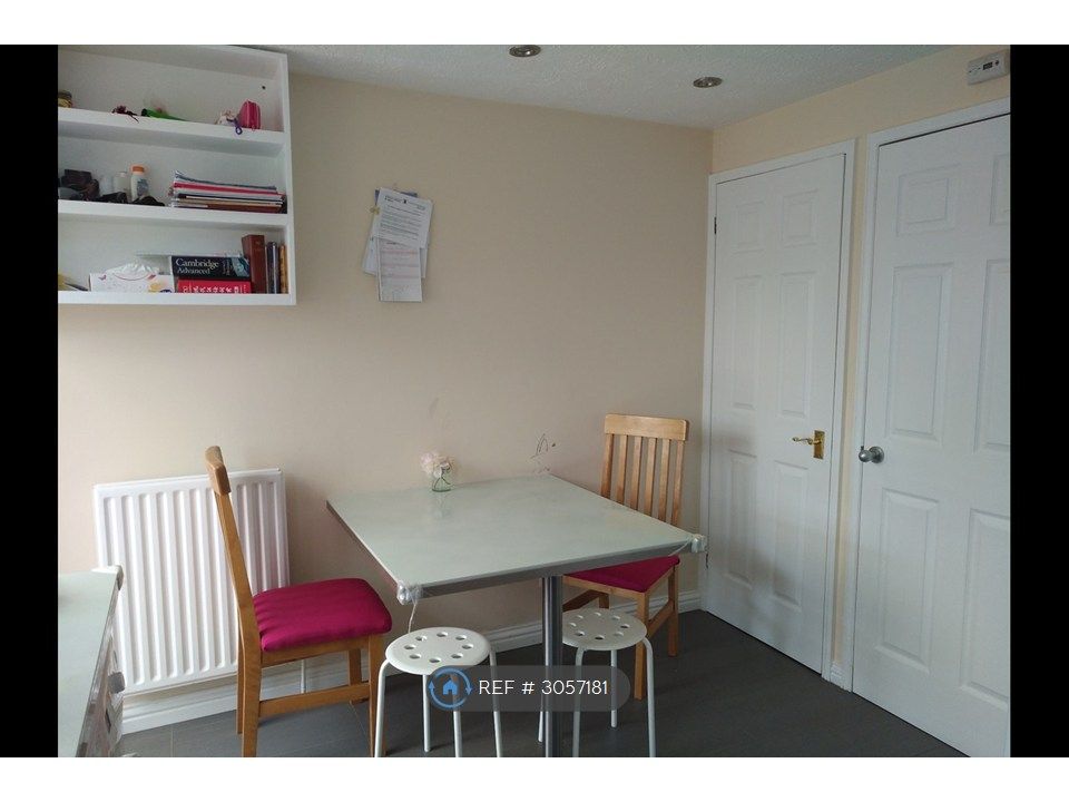 Property photo 3 of 14 Breakfast/Kitchen