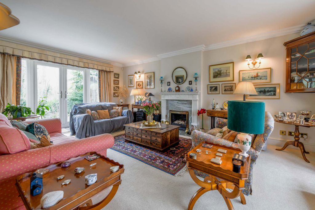 Property photo 2 of 41