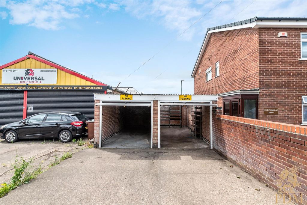 Property photo 1 of 7 Newstead Street, Garages (1 Of 7).Jpg