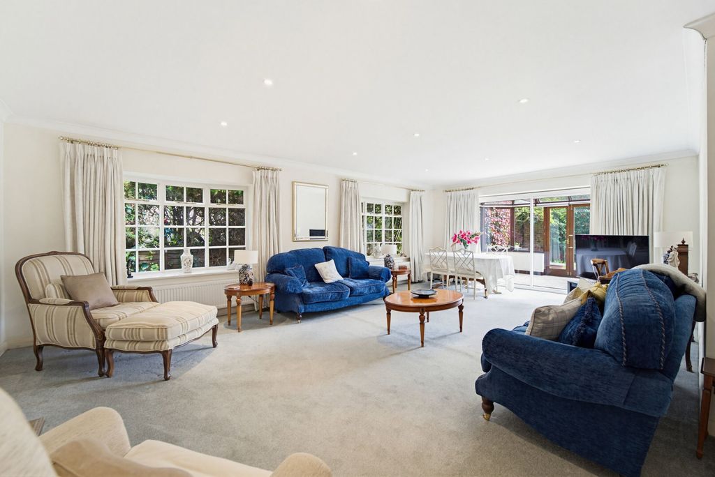 Property photo 2 of 14