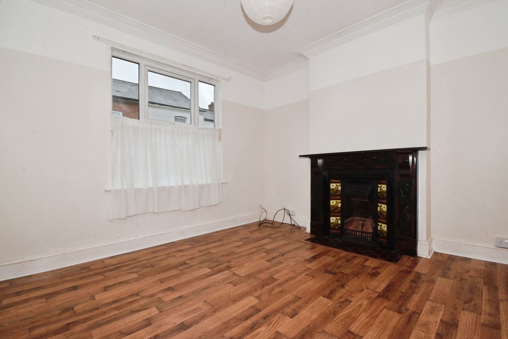 Property photo 2 of 15 Lounge