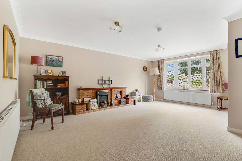 Property photo 2 of 16