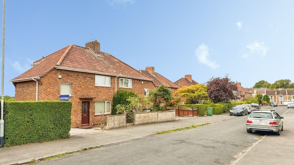 Property photo 1 of 19 Pbox-Img.Jpg