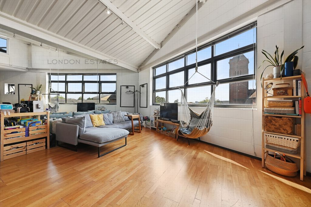 Property photo 2 of 13 Photo 8