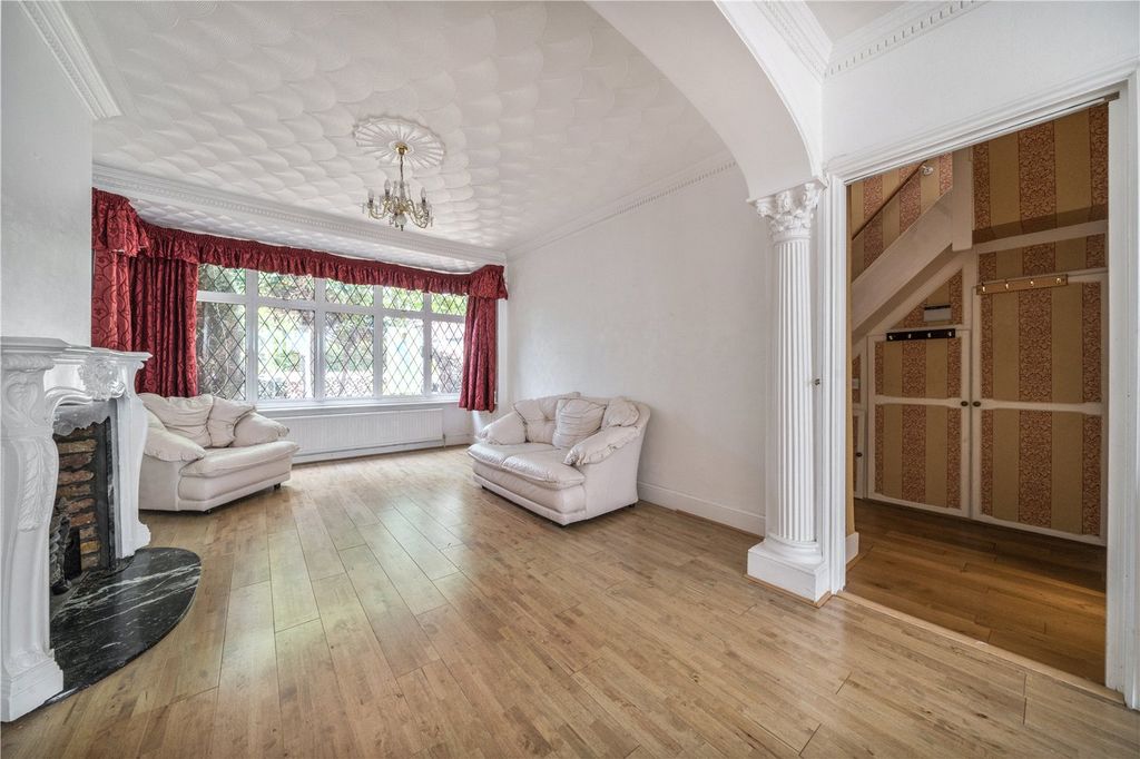 Property photo 2 of 15 Picture No. 11