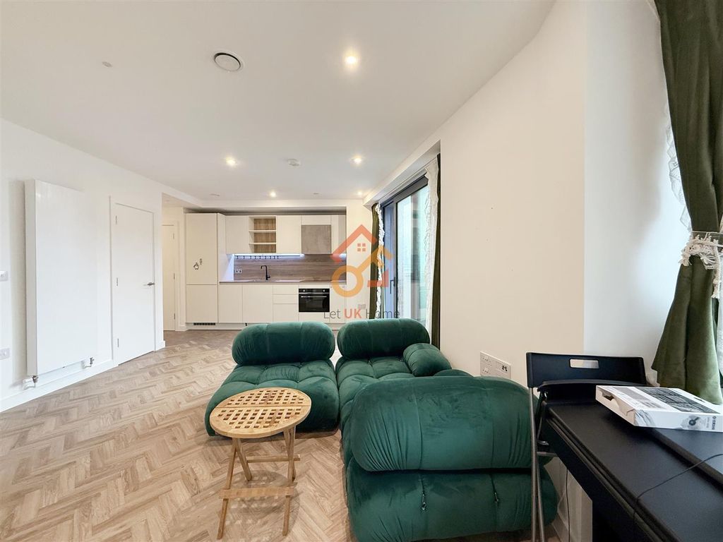 Property photo 2 of 28 ????_2025-10-21_125111_328.Jpg