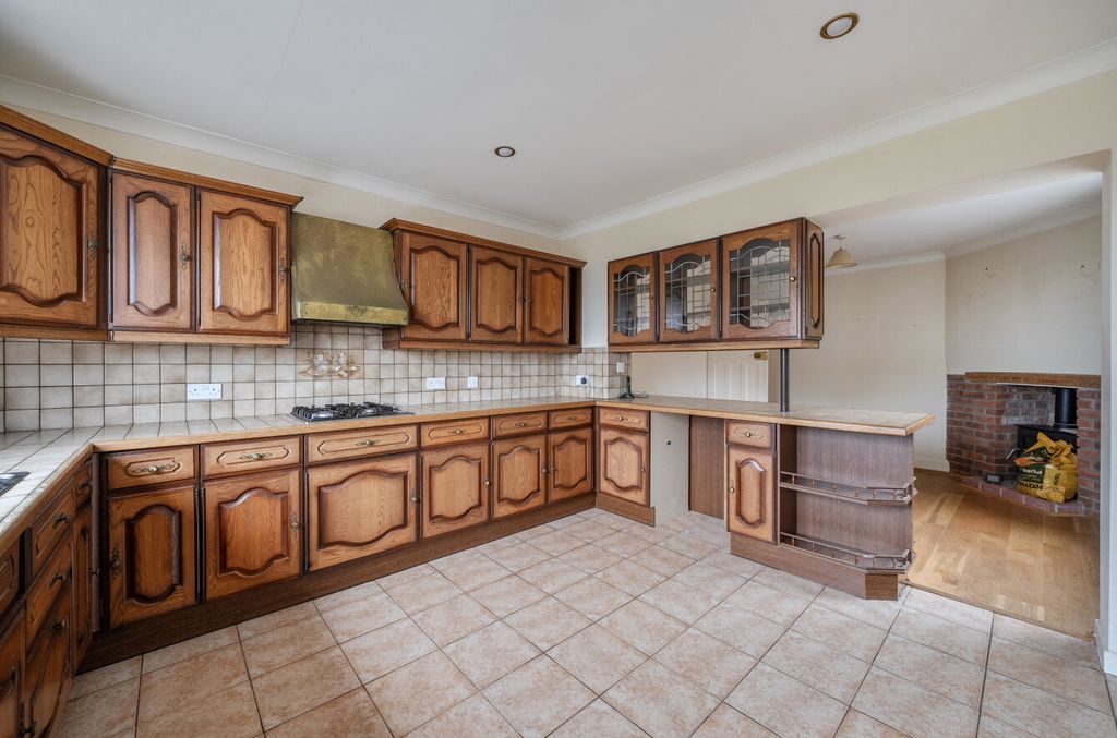 Property photo 2 of 27 1424603-1-69d93d1...