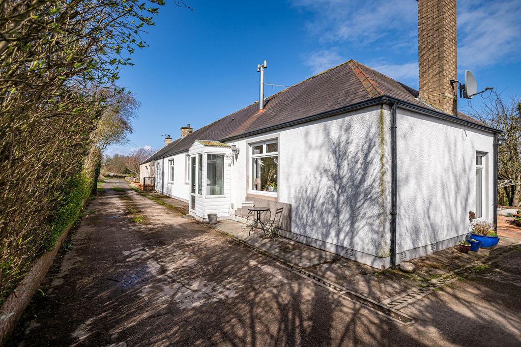 Property photo 3 of 41