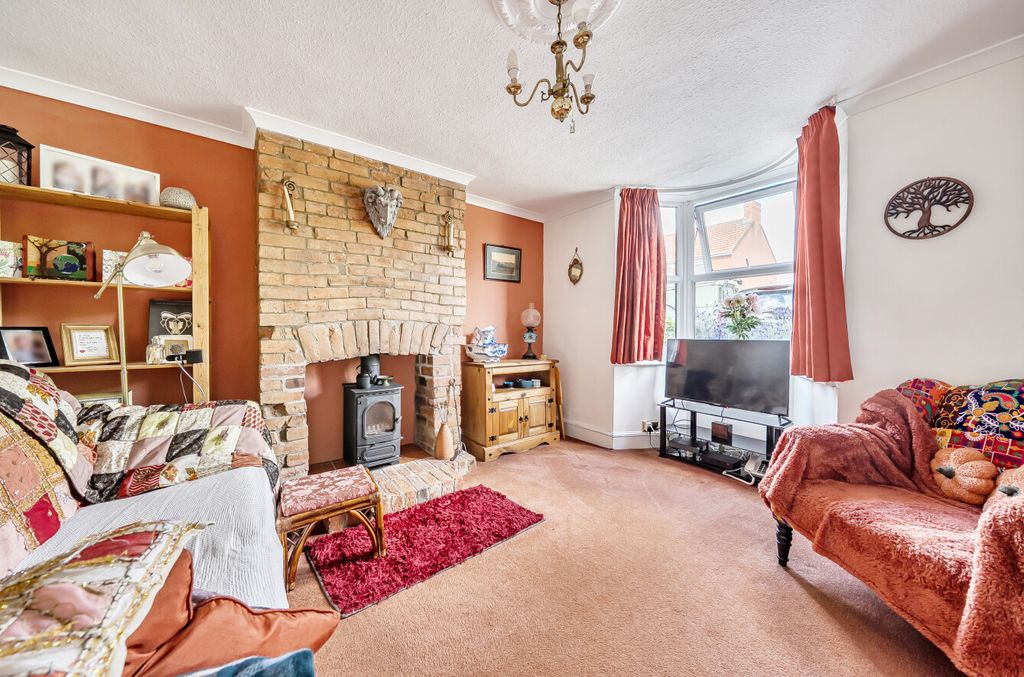 Property photo 2 of 13 16A441c0581A33148092821