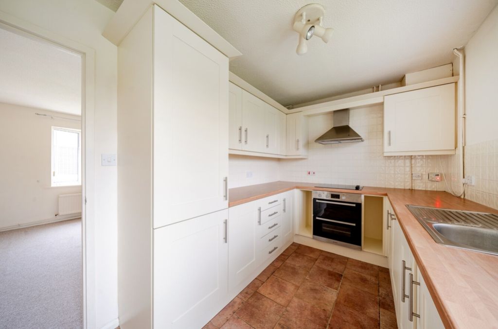 Property photo 3 of 9 Lrg_1250399 (3)