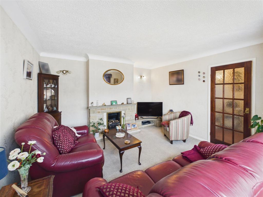 Property photo 2 of 22 Cam05476G0-Pr0294-Still006.Jpg
