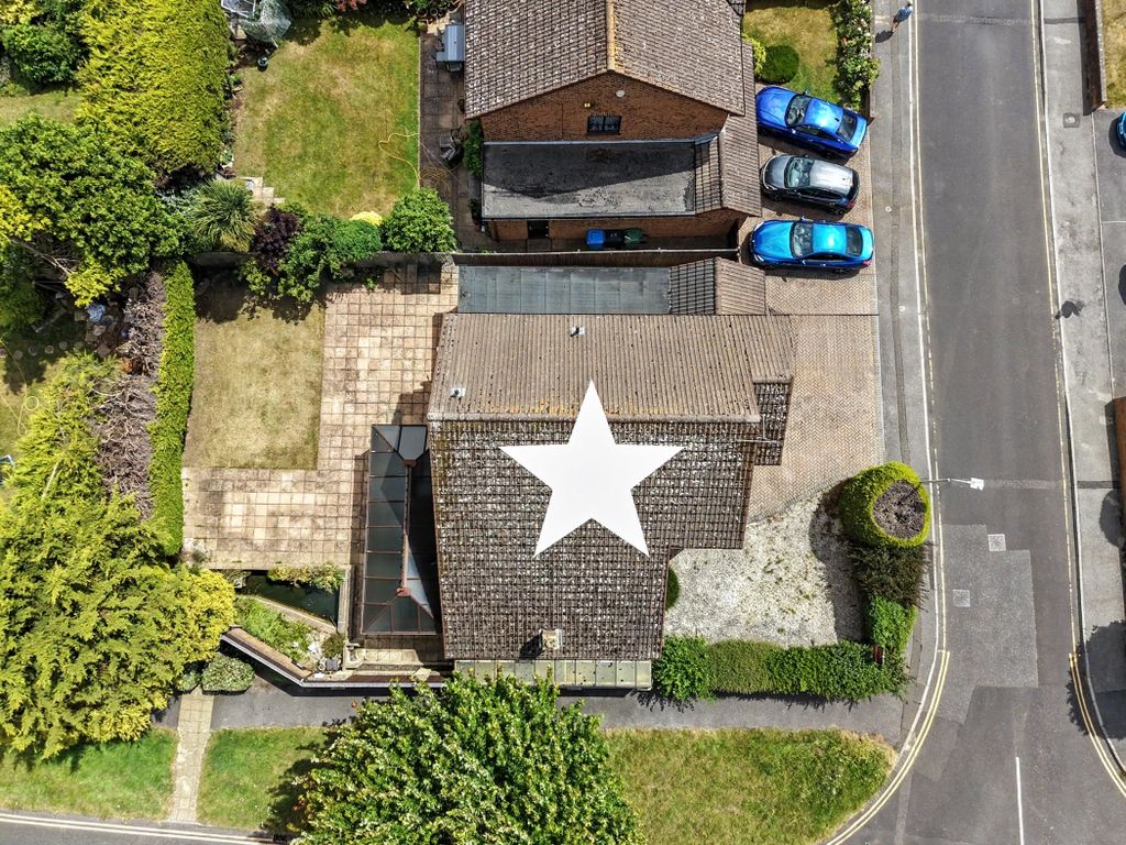 Property photo 2 of 28