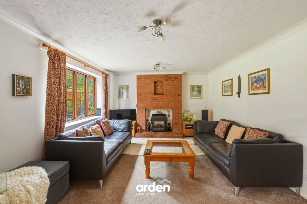 Property photo 2 of 18