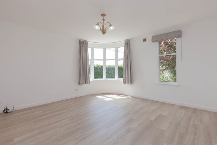 Property photo 2 of 9 285813
