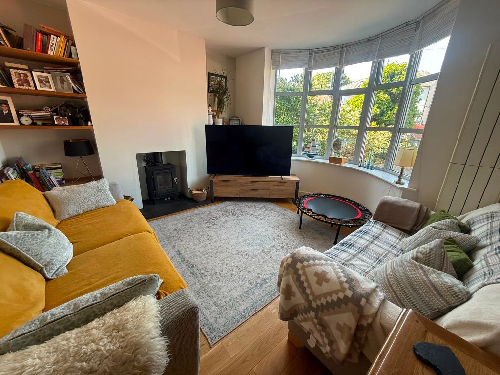 Property photo 2 of 12