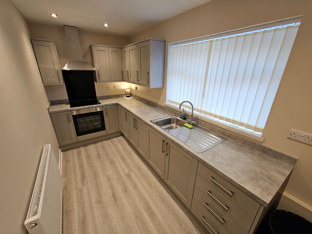 Property photo 2 of 14 Image