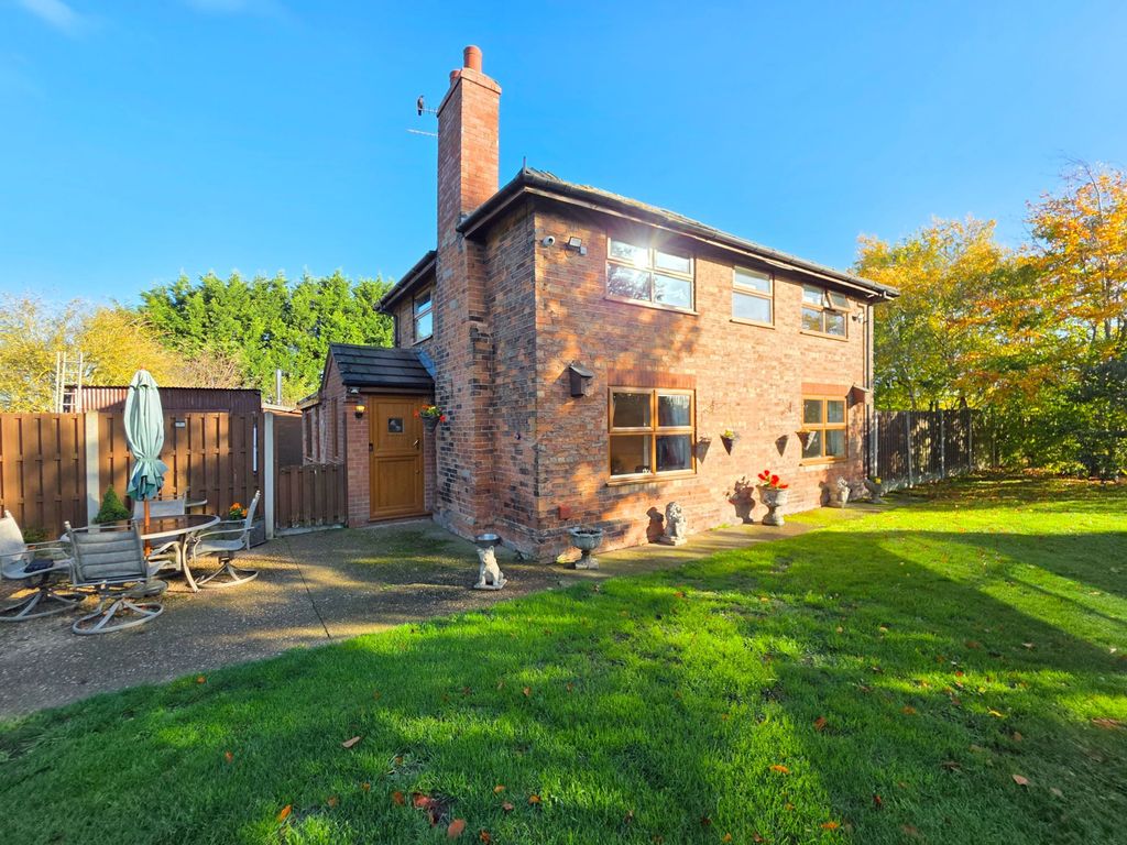 Property photo 1 of 26