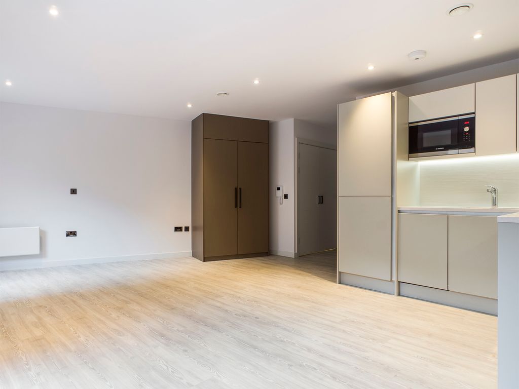 Property photo 2 of 6 Studio Apartment