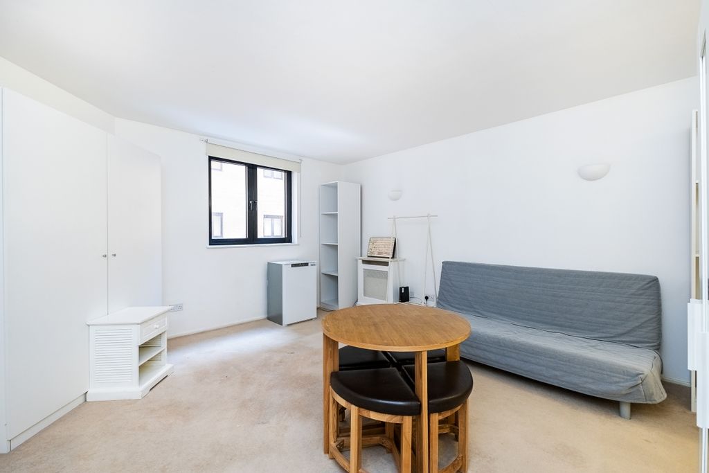 Property photo 1 of 5
