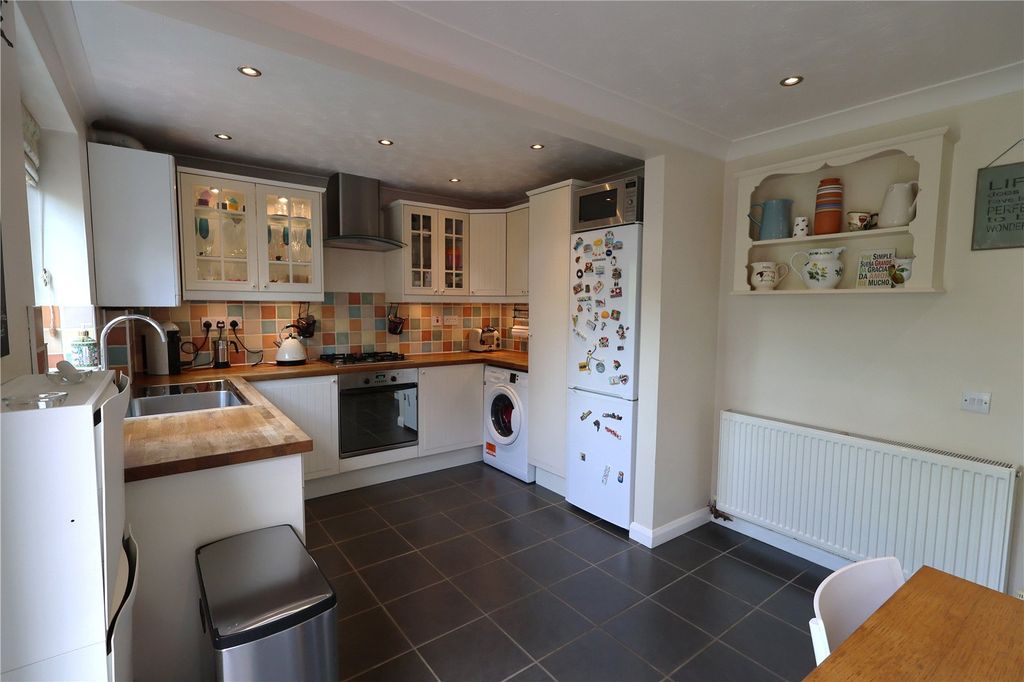 Property photo 2 of 10 Picture No. 16