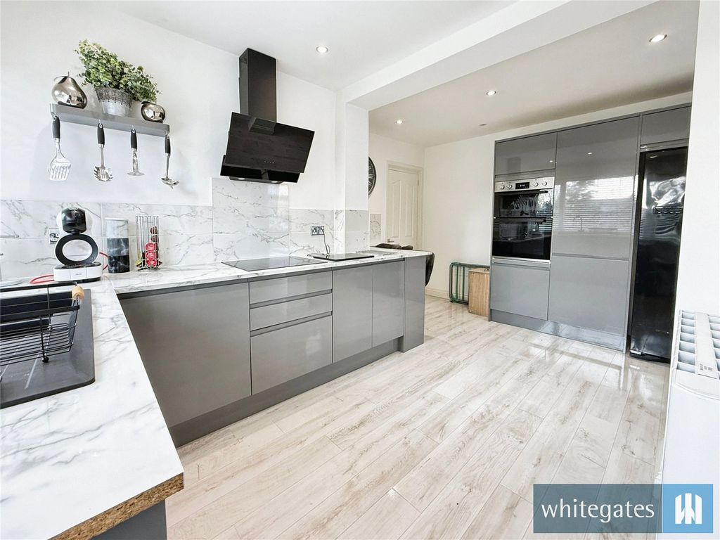 Property photo 2 of 14 Picture No. 29