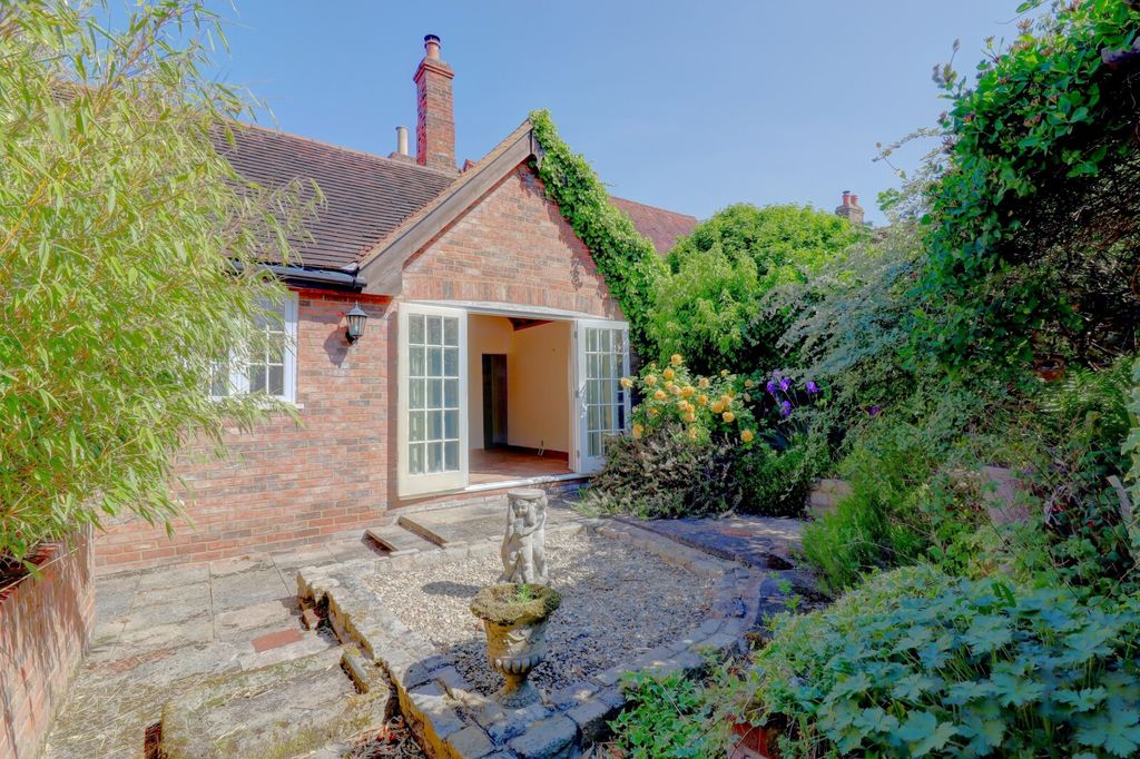 Property photo 2 of 23 Picture No. 63