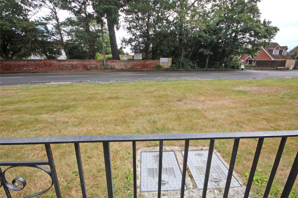 Property photo 2 of 10 Picture No. 07