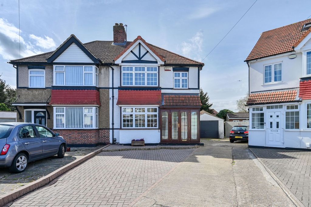 Property photo 2 of 19
