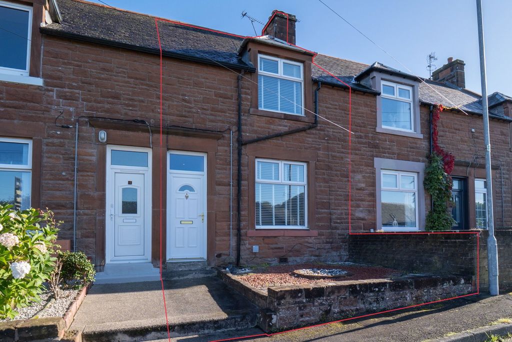 Property photo 1 of 28
