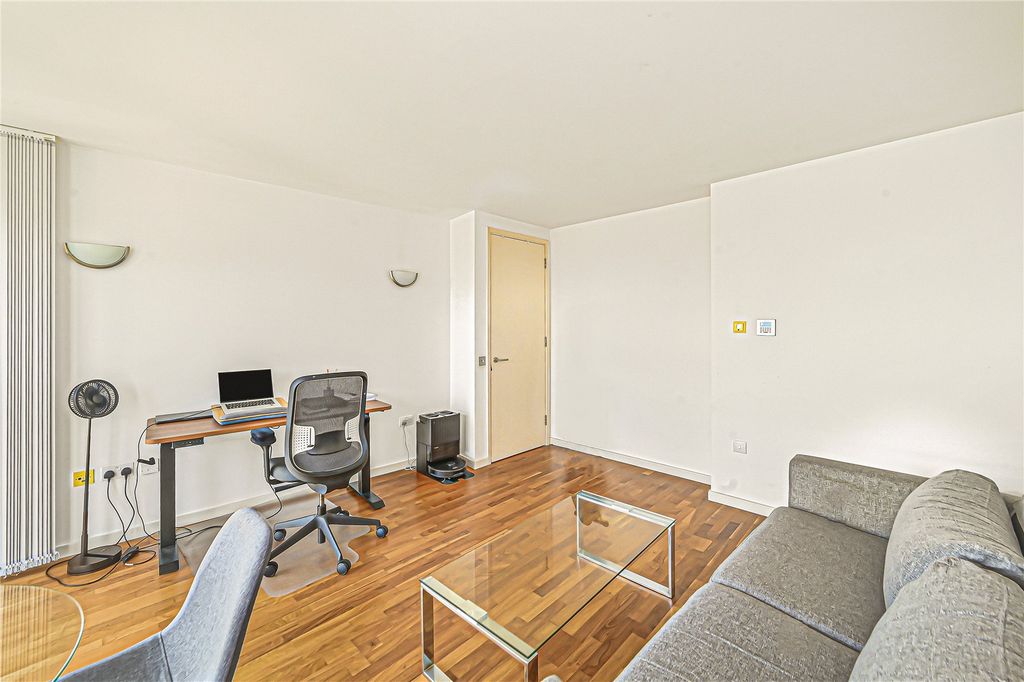 Property photo 3 of 8 Picture No. 05