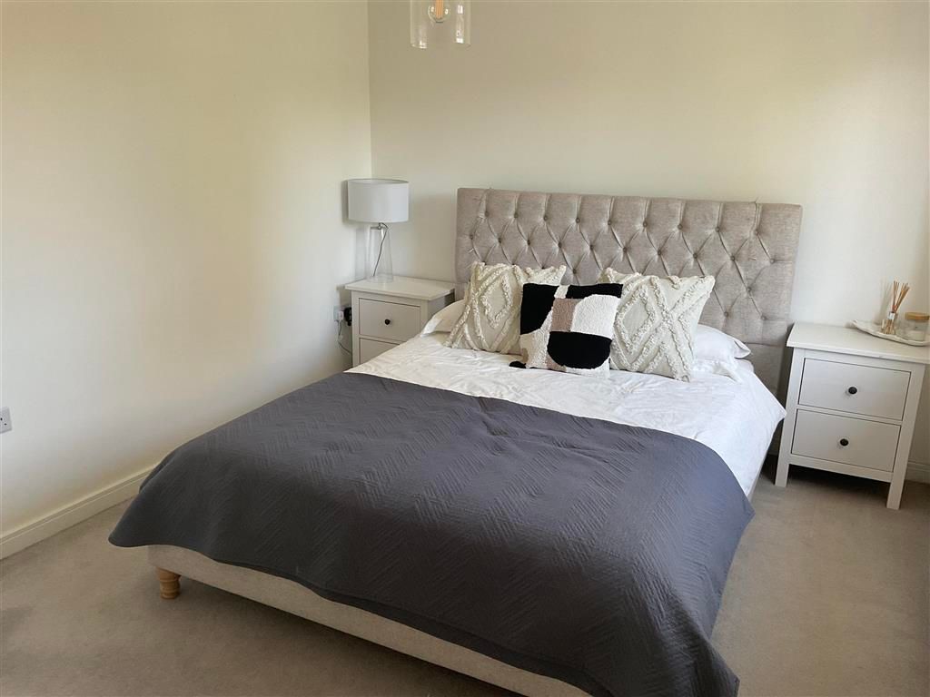 Property photo 3 of 11 Bedroom 1